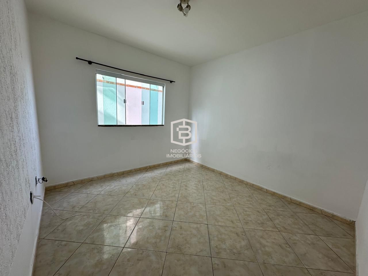 Casa à venda com 6 quartos, 245m² - Foto 10