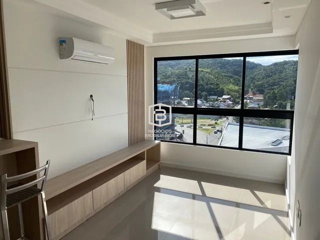 Apartamento à venda com 2 quartos, 60m² - Foto 1