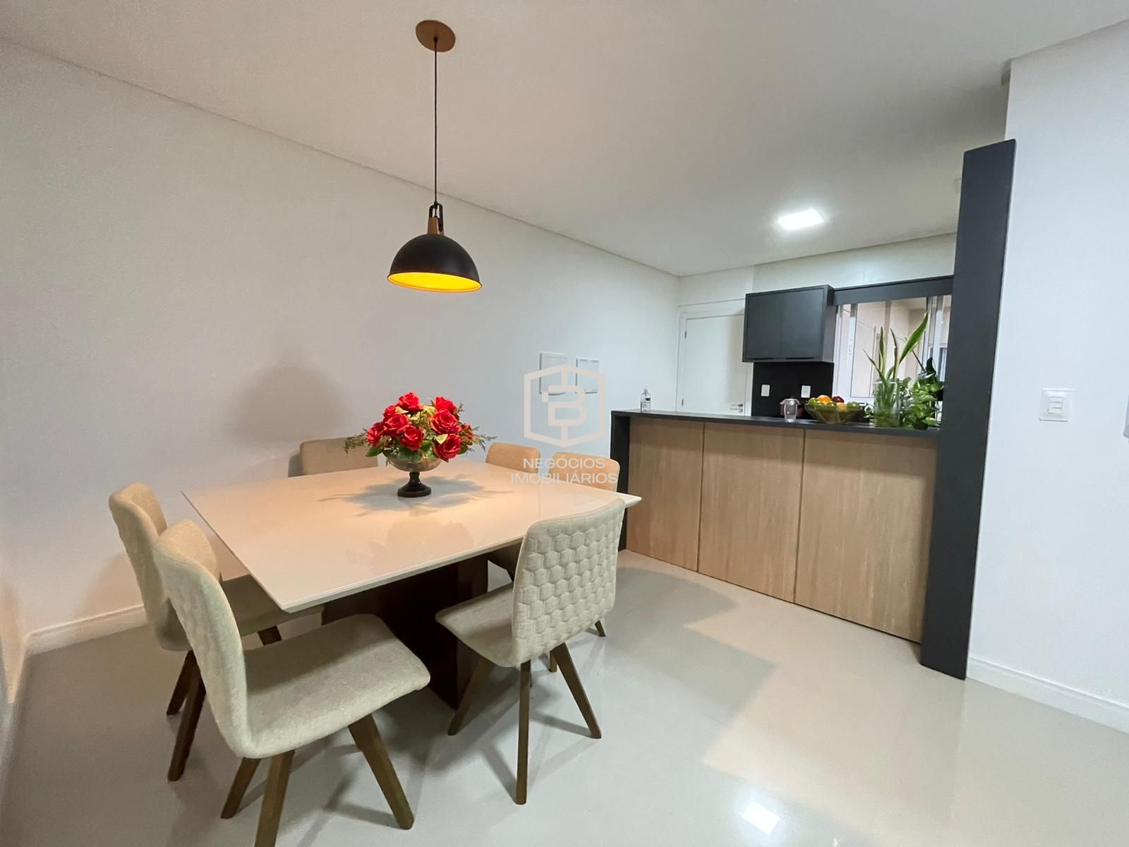 Apartamento à venda com 3 quartos, 95m² - Foto 3