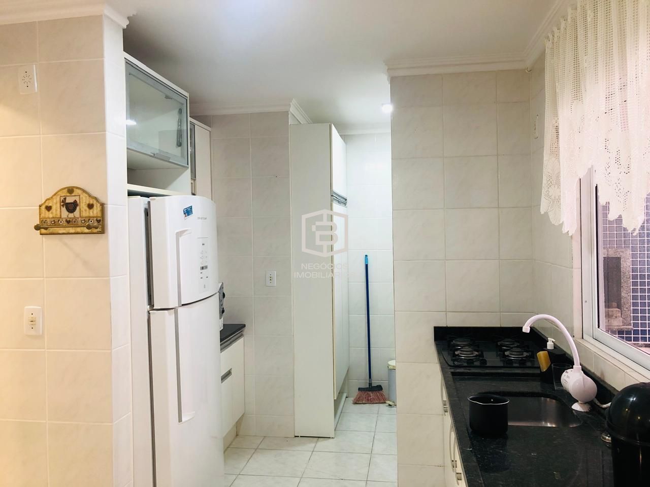 Apartamento à venda com 3 quartos, 110m² - Foto 4