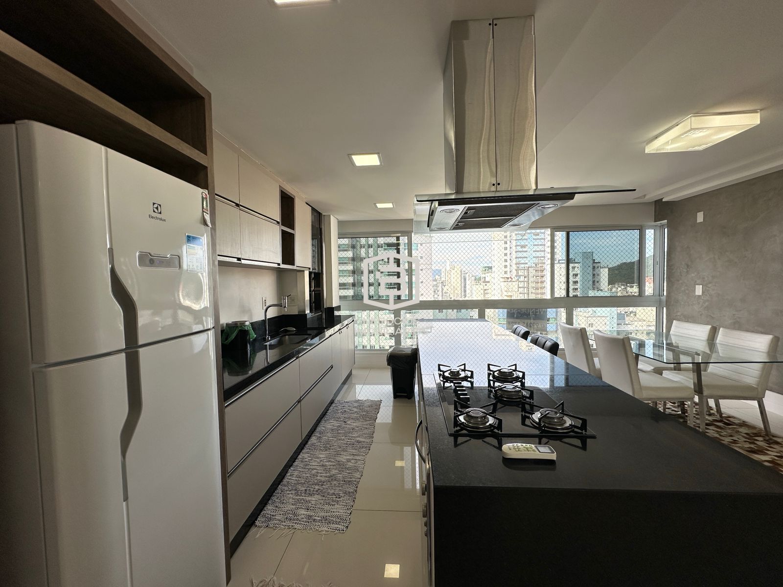 Apartamento à venda com 3 quartos, 122m² - Foto 7