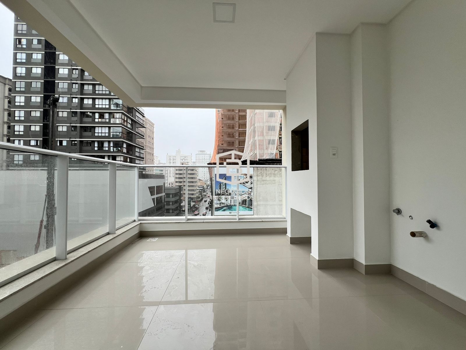 Apartamento à venda com 3 quartos, 115m² - Foto 4