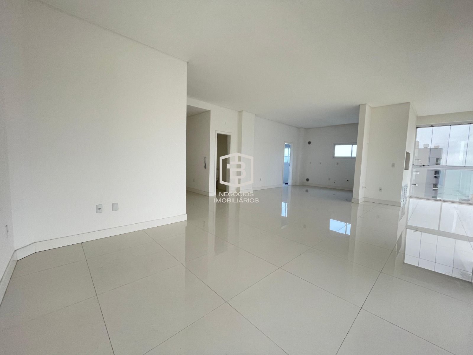 Apartamento à venda com 4 quartos, 164m² - Foto 8