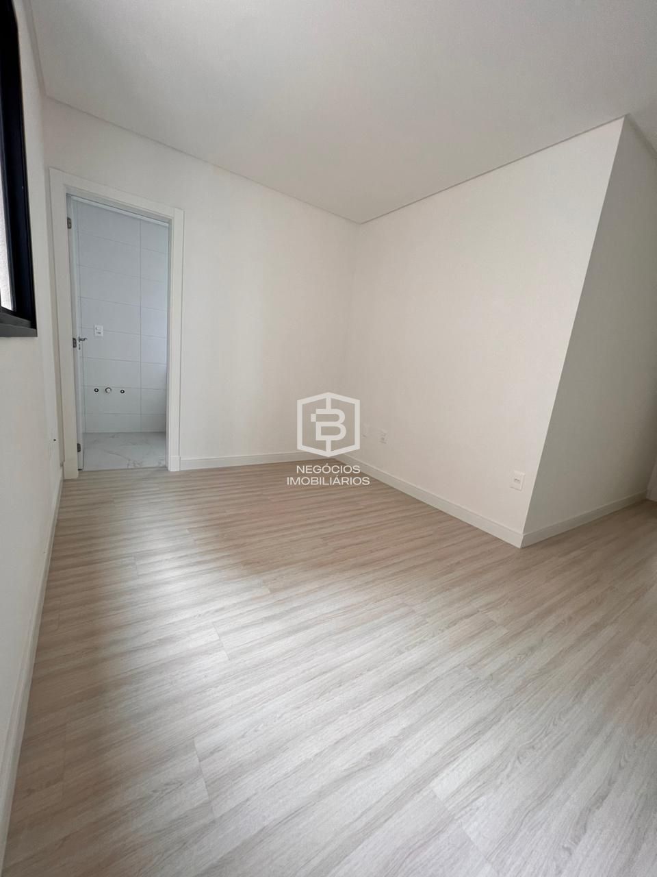 Apartamento à venda com 4 quartos, 170m² - Foto 3