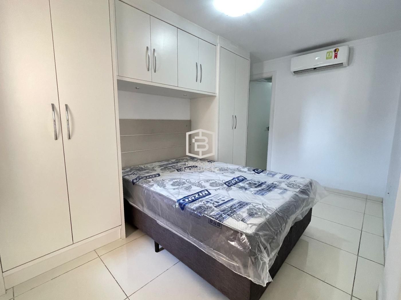 Apartamento à venda com 2 quartos, 70m² - Foto 15