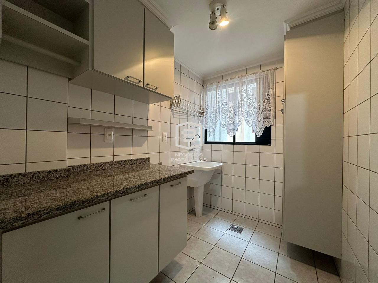 Apartamento à venda com 3 quartos, 110m² - Foto 4