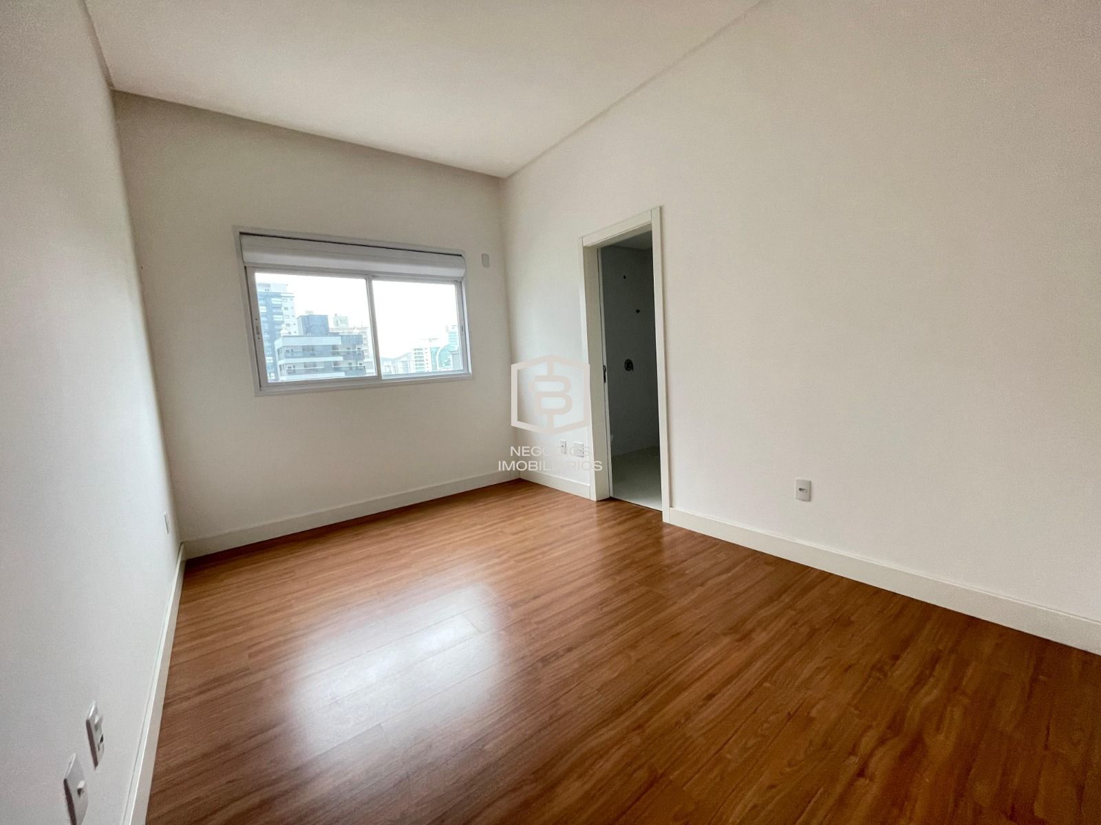 Apartamento à venda com 4 quartos, 164m² - Foto 14