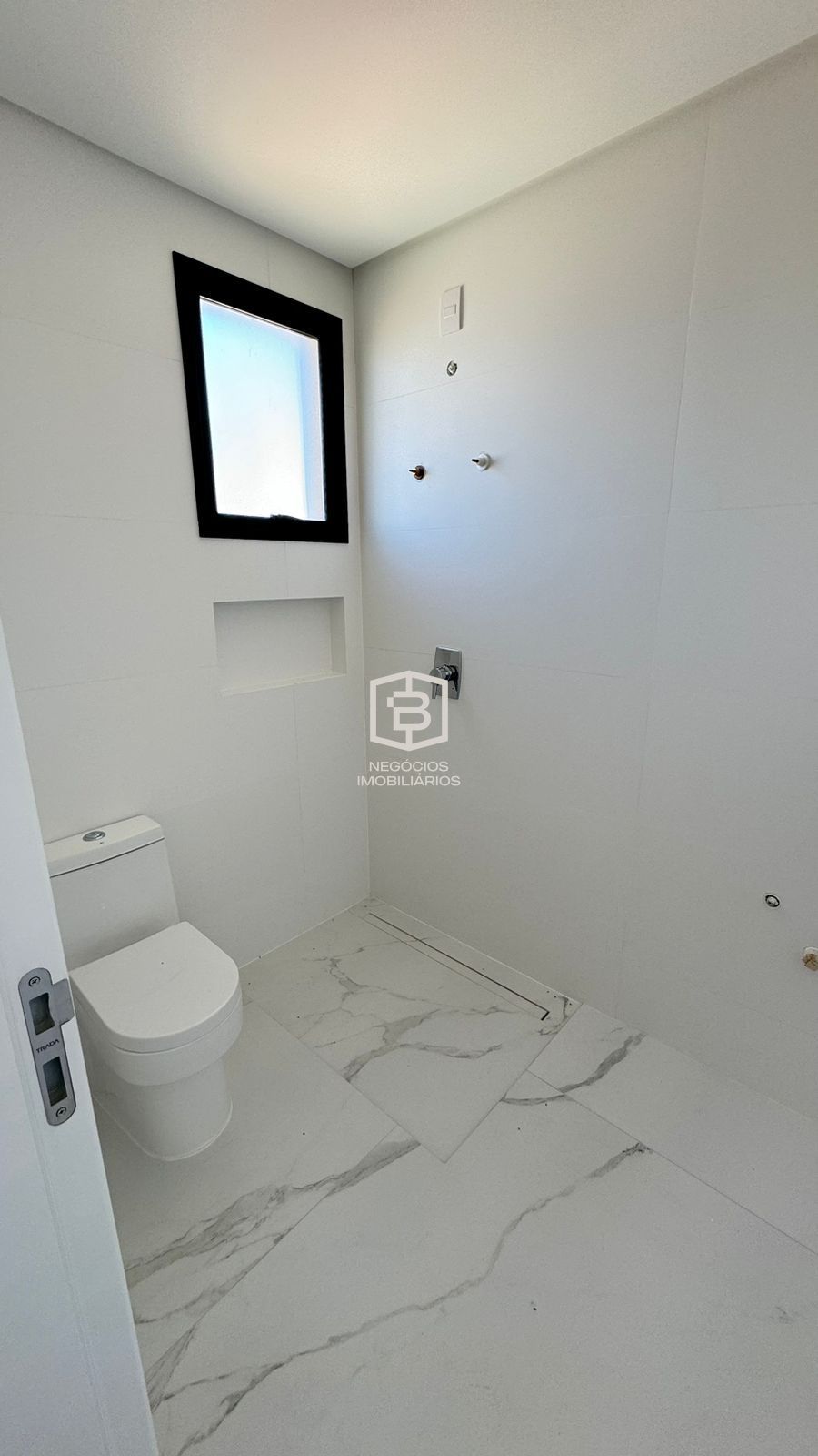 Apartamento à venda com 4 quartos, 182m² - Foto 17