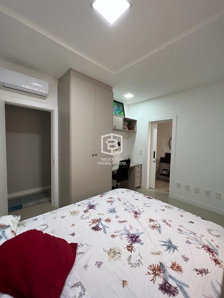 Apartamento à venda com 3 quartos, 134m² - Foto 9