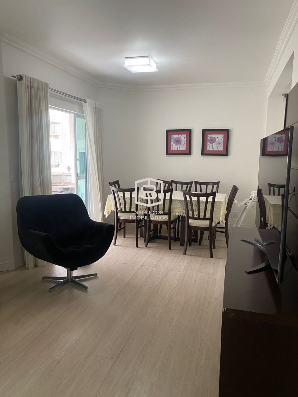 Apartamento à venda com 3 quartos, 112m² - Foto 2