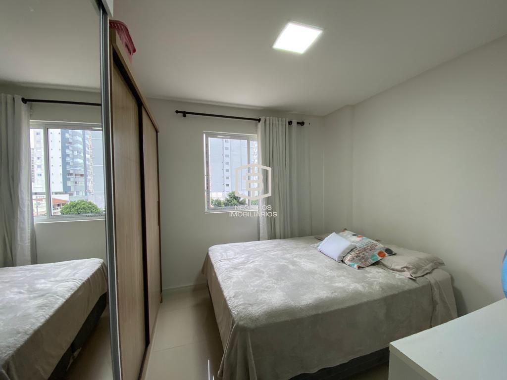 Apartamento à venda com 2 quartos, 76m² - Foto 11