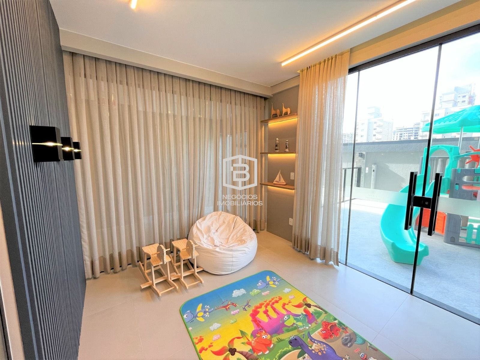 Apartamento à venda com 2 quartos, 70m² - Foto 13