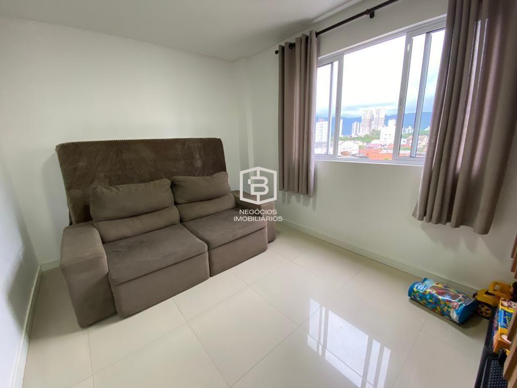 Apartamento à venda com 2 quartos, 76m² - Foto 3