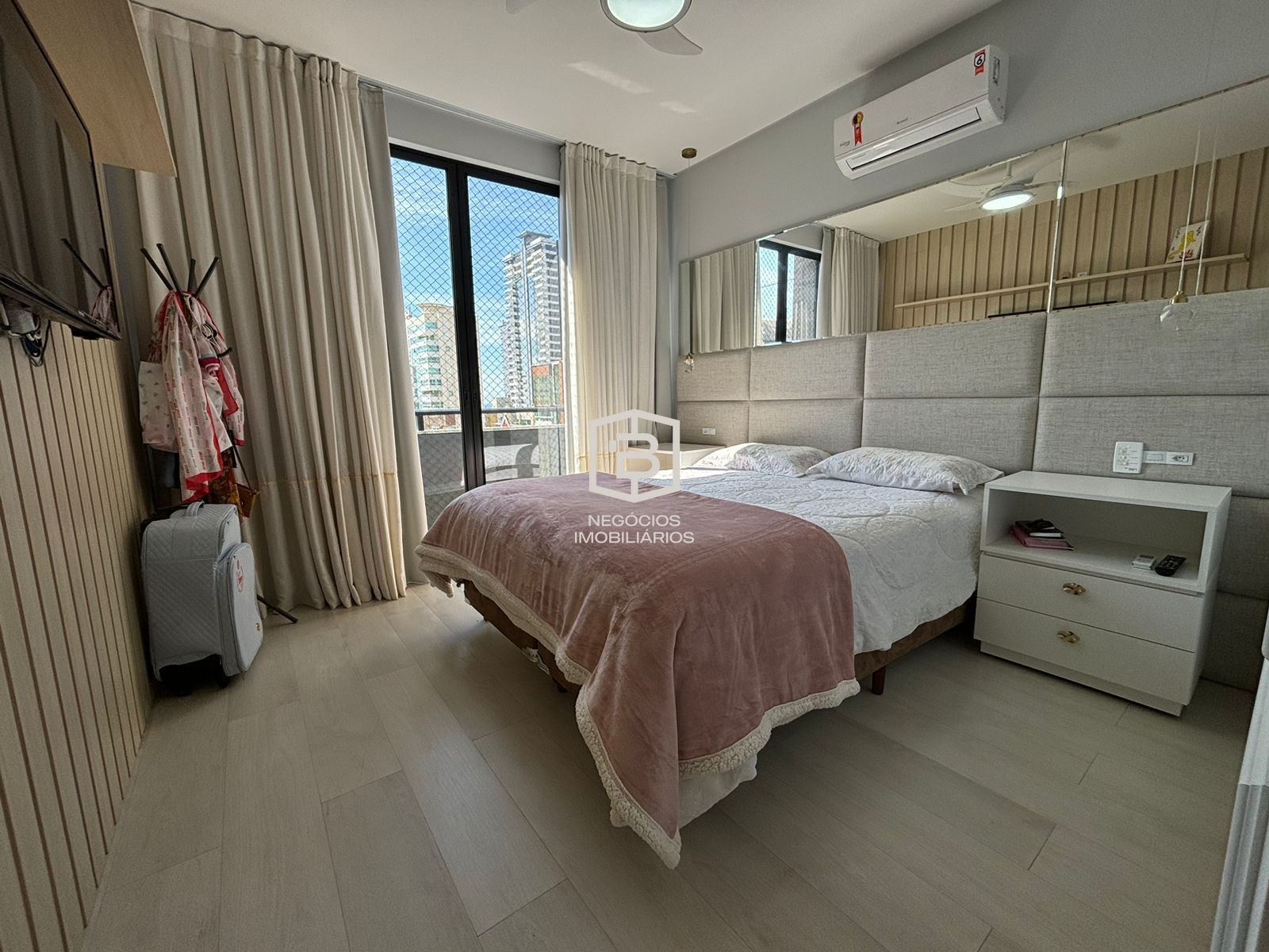 Apartamento à venda com 4 quartos, 175m² - Foto 27