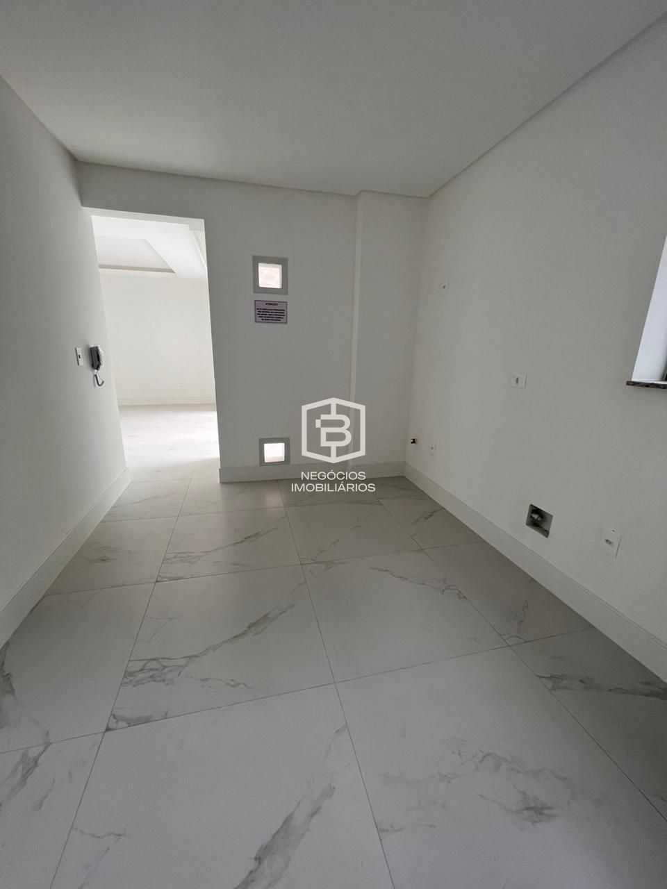 Apartamento à venda com 4 quartos, 170m² - Foto 12