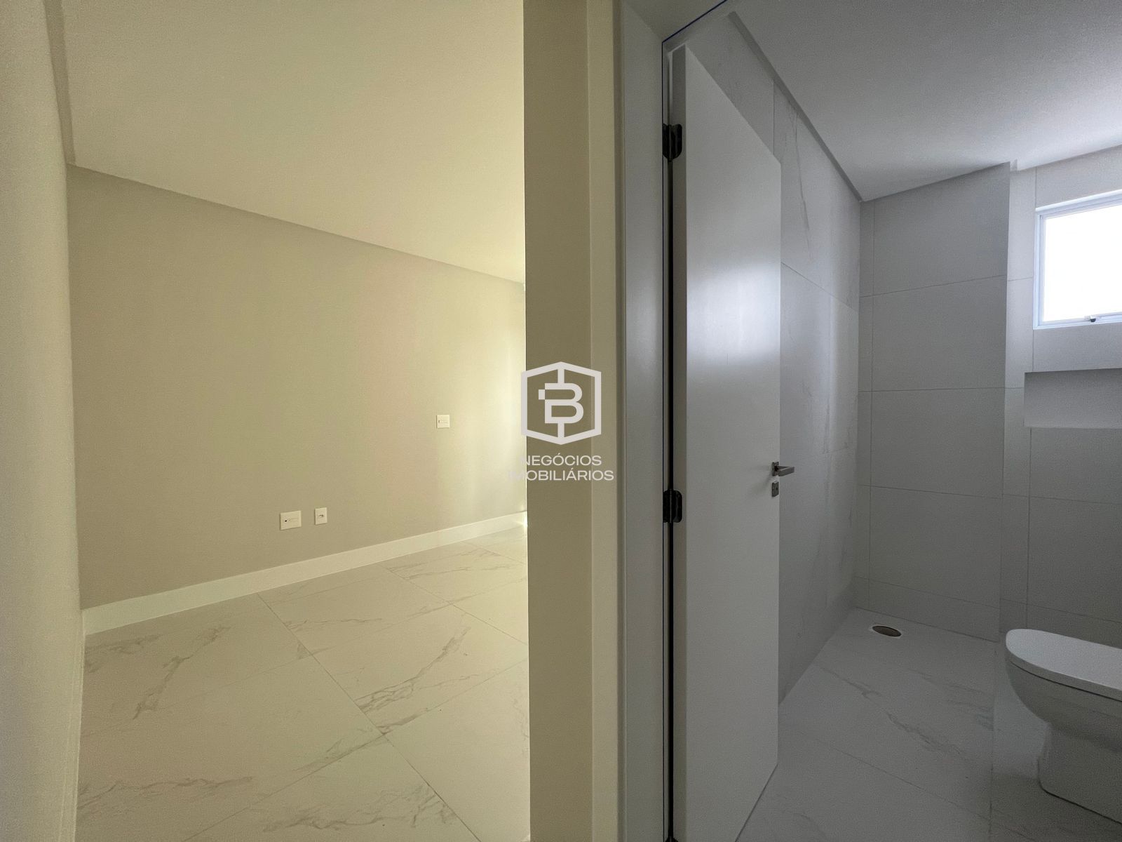 Apartamento à venda com 4 quartos, 180m² - Foto 10