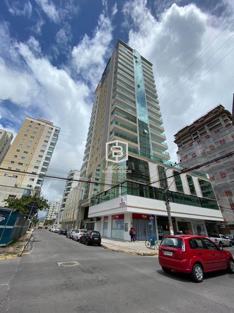 Apartamento à venda com 3 quartos, 141m² - Foto 2