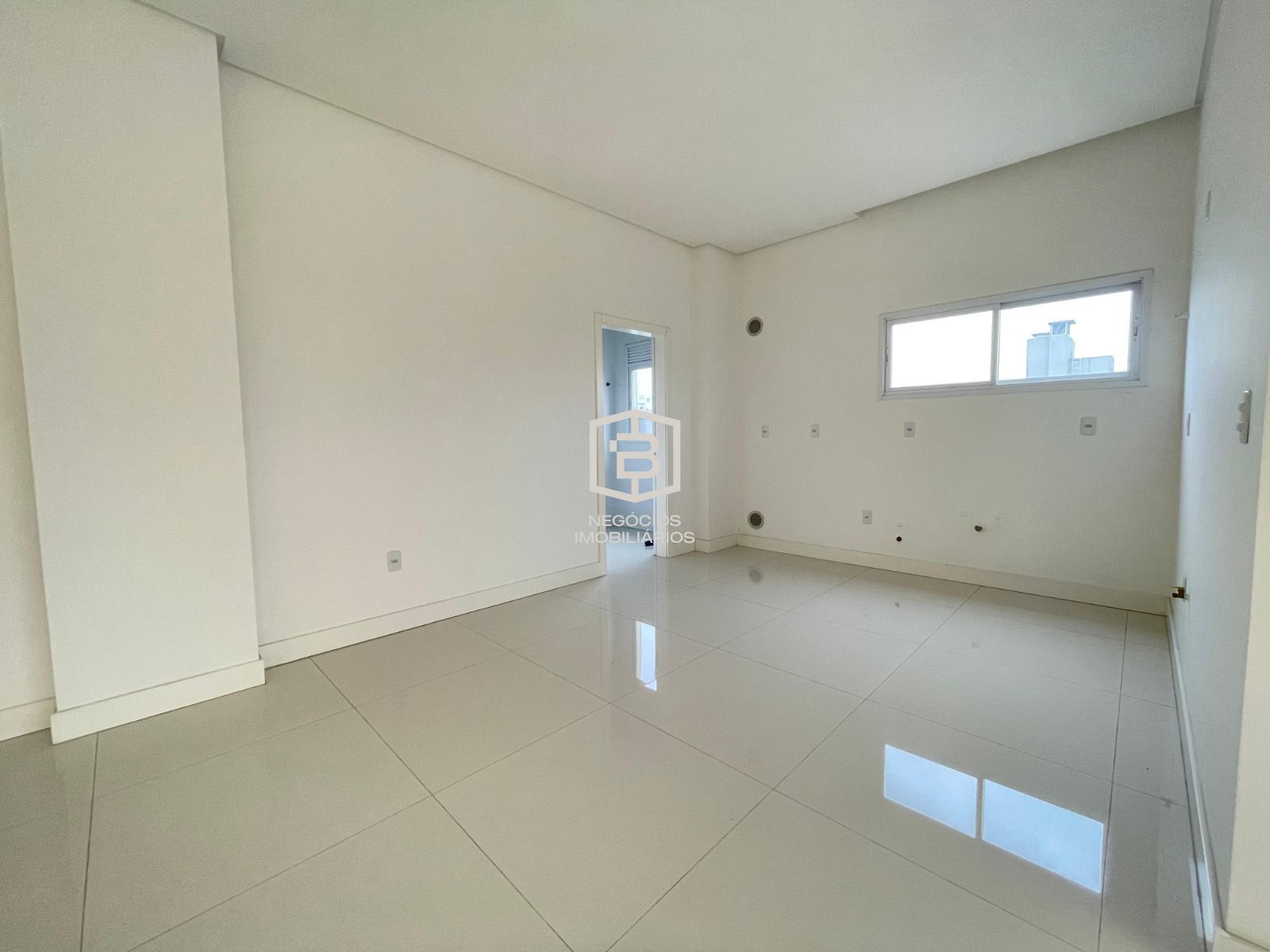 Apartamento à venda com 4 quartos, 164m² - Foto 9