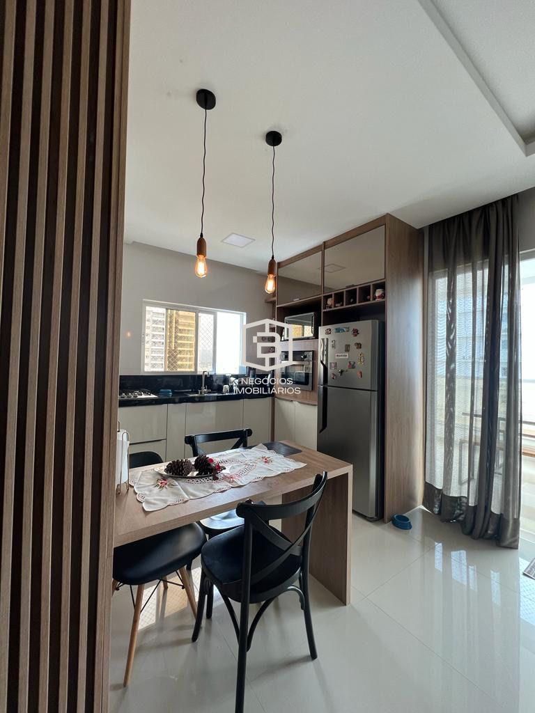 Apartamento à venda com 3 quartos, 134m² - Foto 3