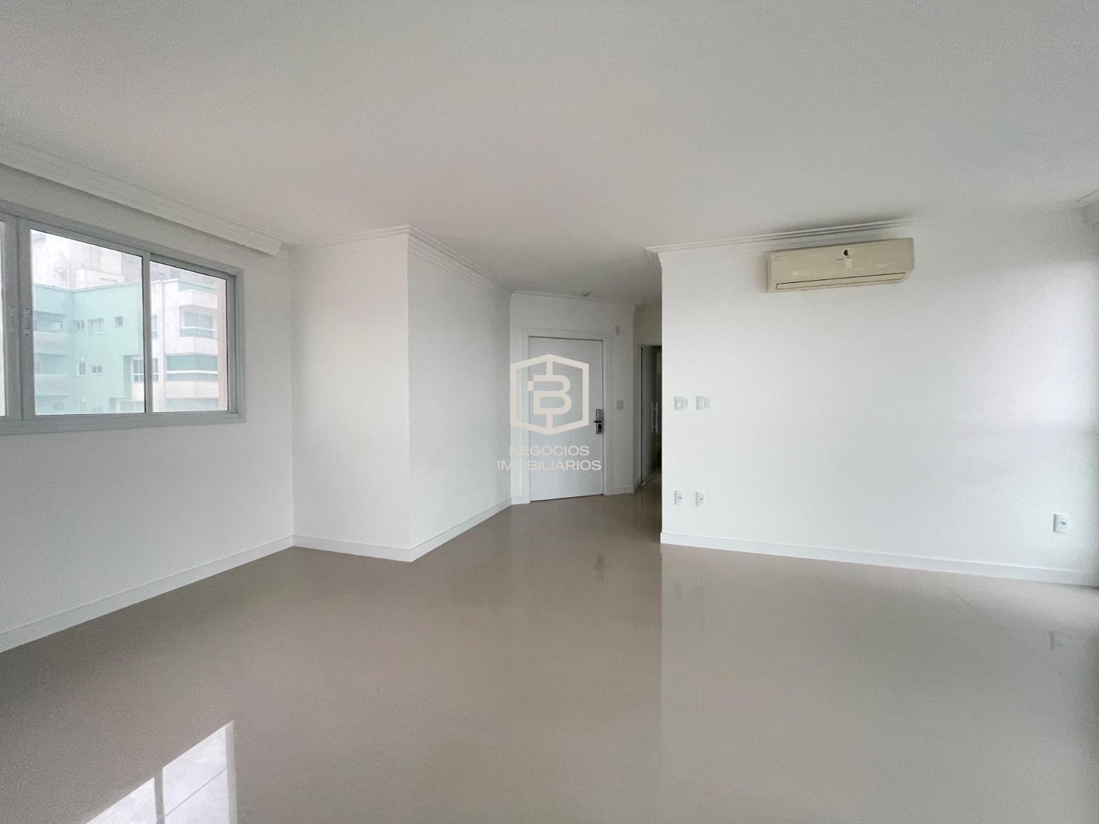 Apartamento à venda com 3 quartos, 126m² - Foto 5