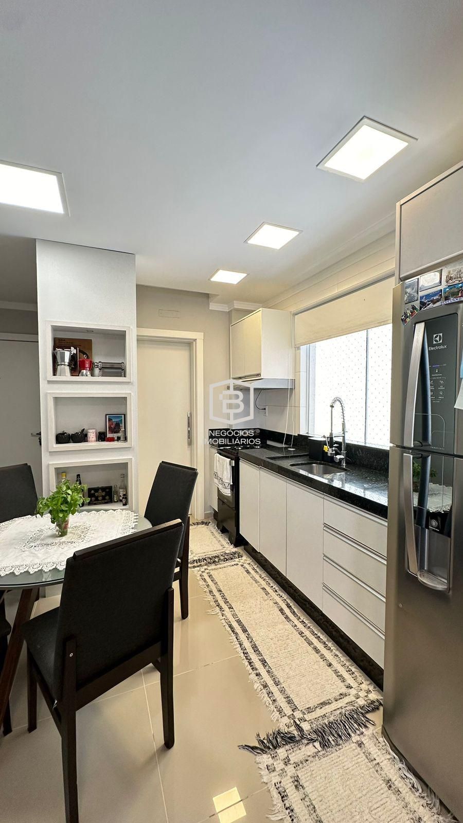 Apartamento à venda com 2 quartos, 63m² - Foto 2