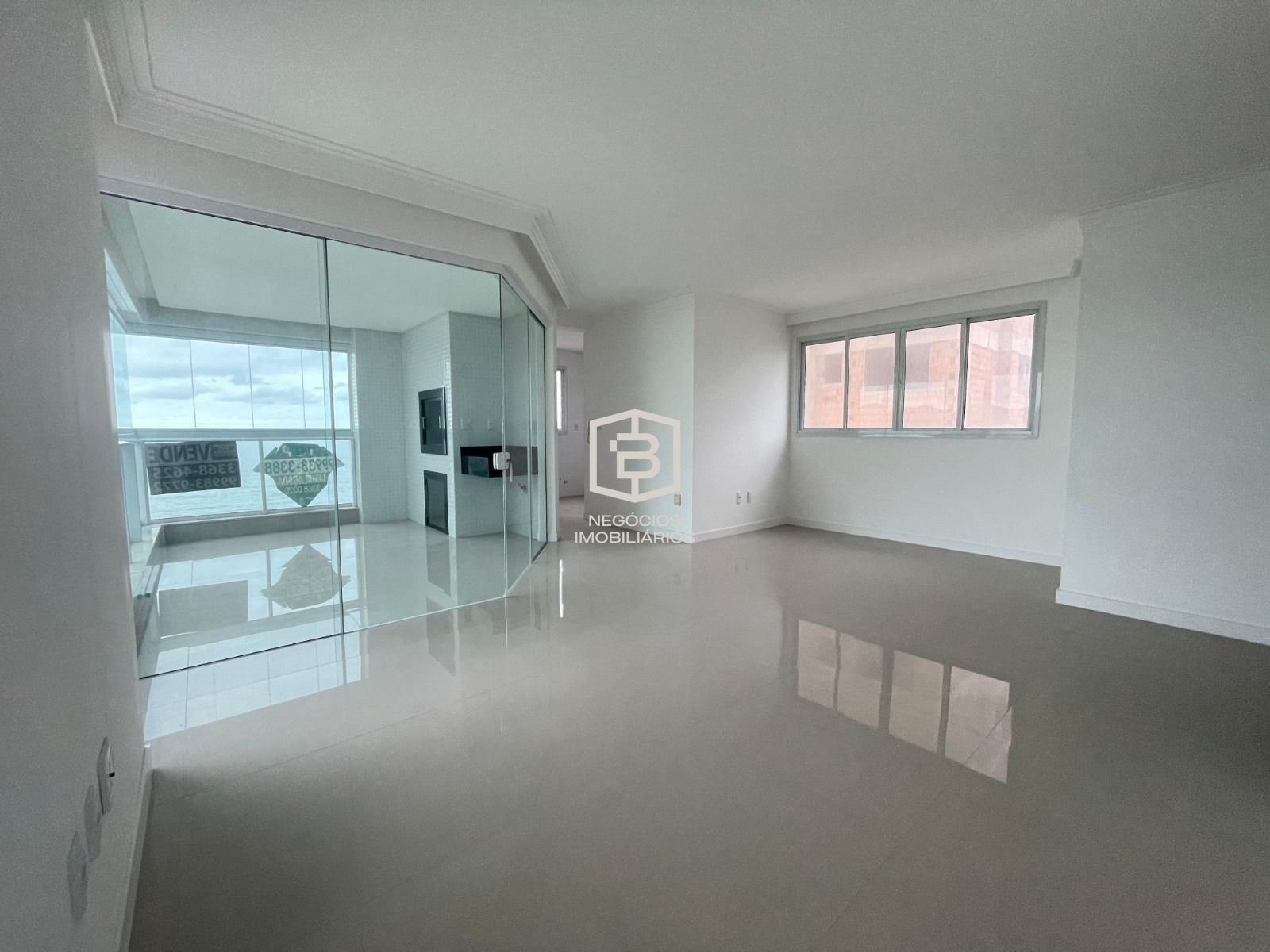 Apartamento à venda com 3 quartos, 126m² - Foto 1