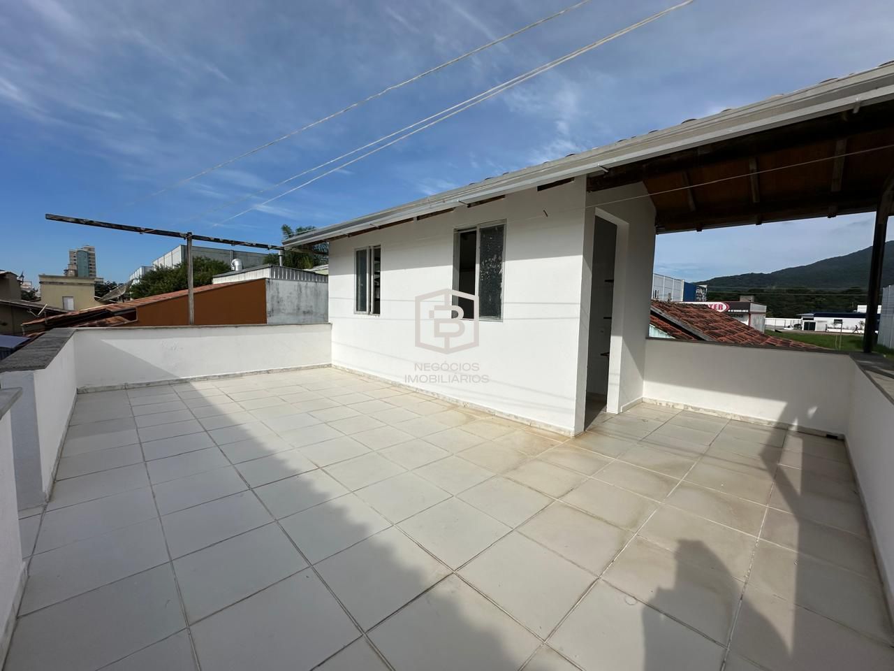 Casa à venda com 6 quartos, 245m² - Foto 23