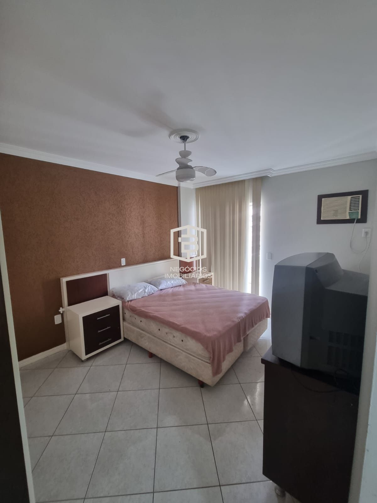 Apartamento à venda com 4 quartos, 185m² - Foto 13