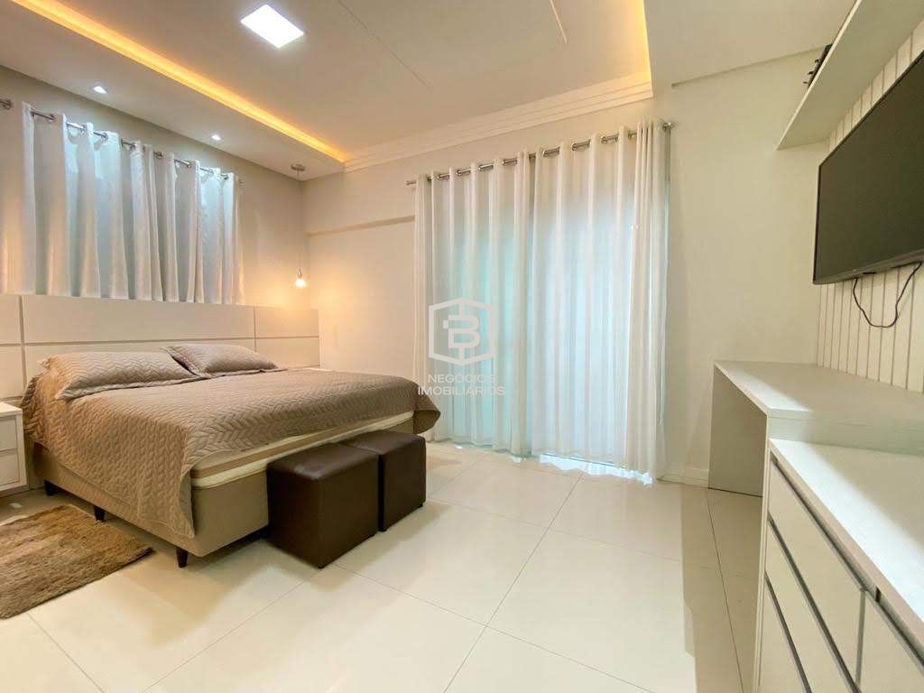 Apartamento à venda com 5 quartos, 300m² - Foto 16