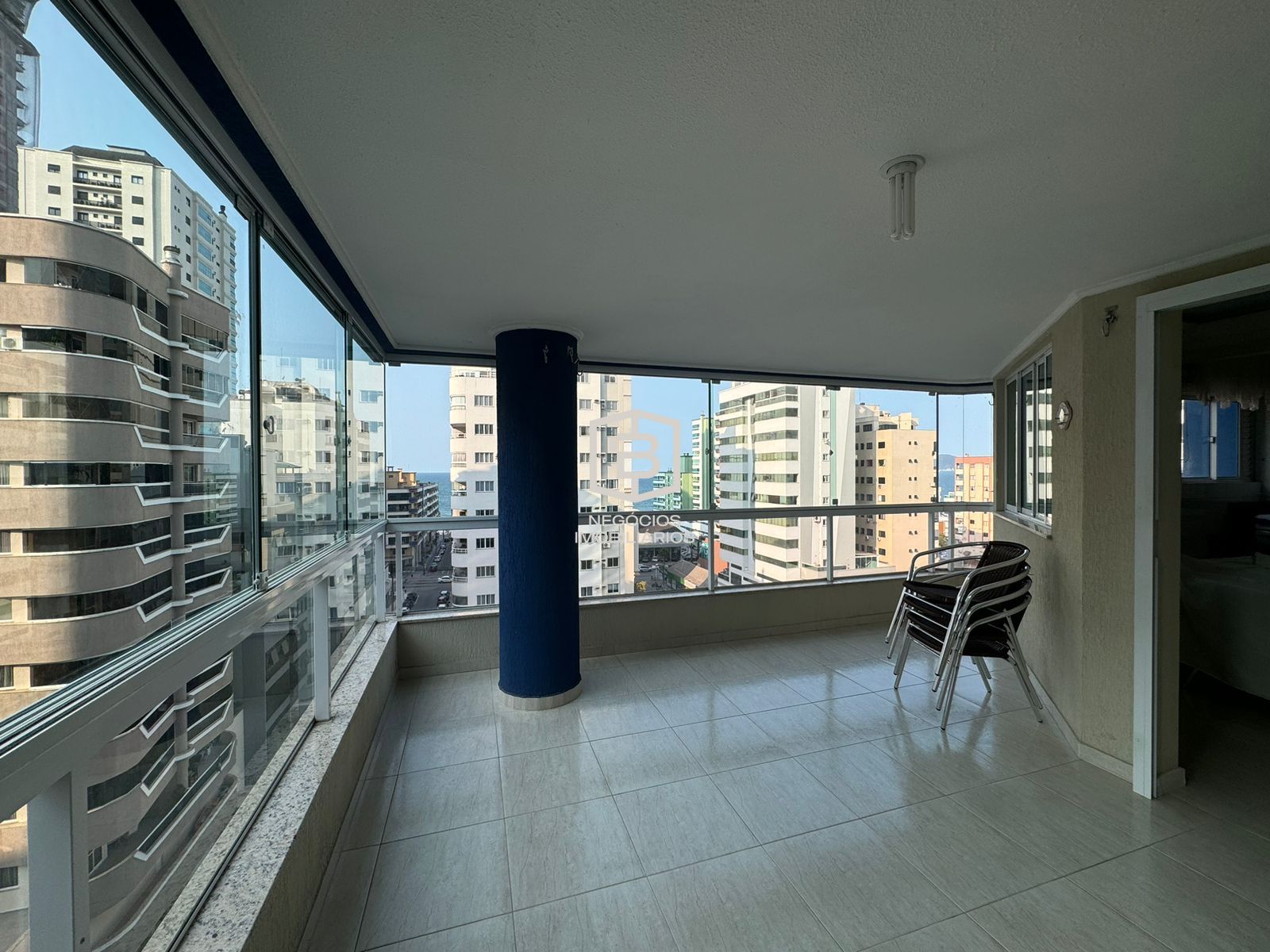 Apartamento à venda com 4 quartos, 145m² - Foto 9