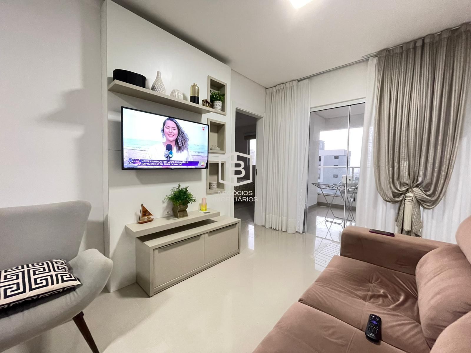 Apartamento à venda com 3 quartos, 95m² - Foto 8