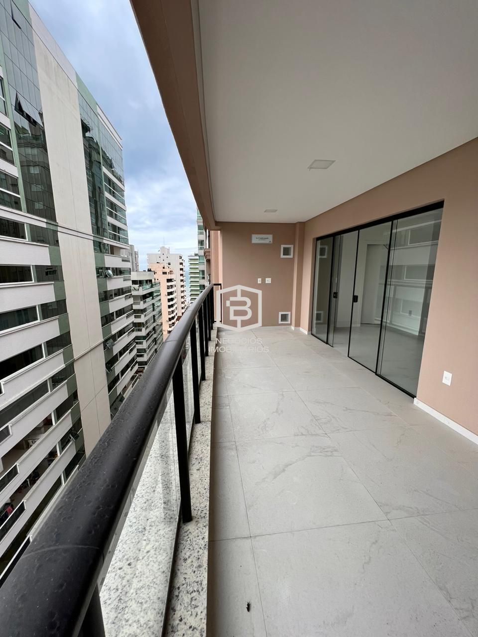 Apartamento à venda com 4 quartos, 170m² - Foto 7