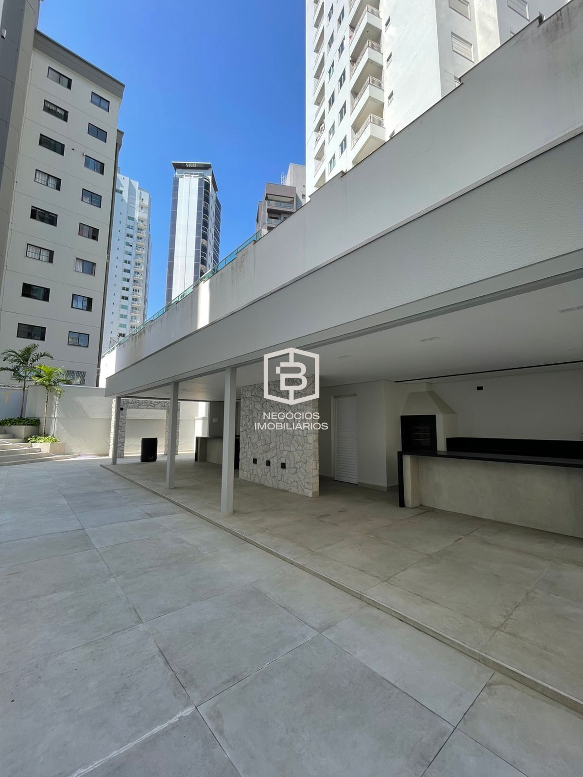 Apartamento à venda com 3 quartos, 151m² - Foto 17