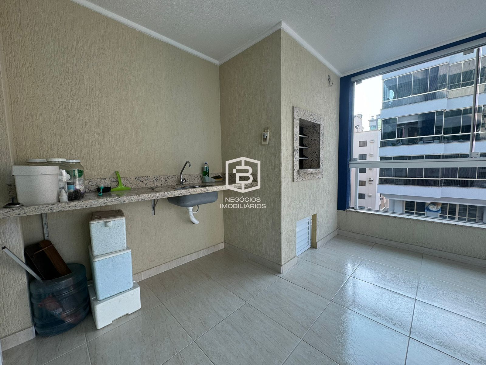 Apartamento à venda com 4 quartos, 145m² - Foto 8