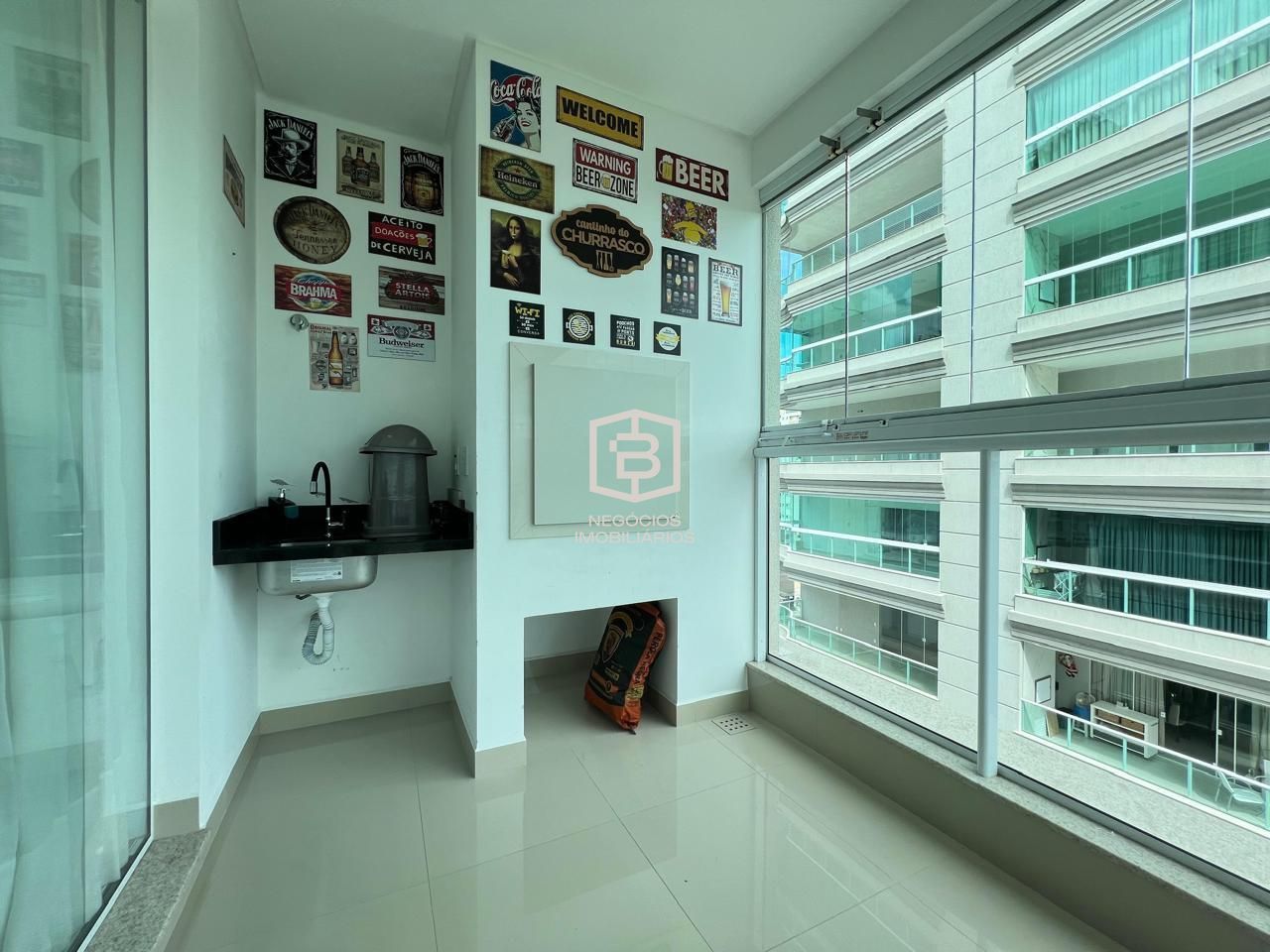 Apartamento à venda com 4 quartos, 145m² - Foto 4