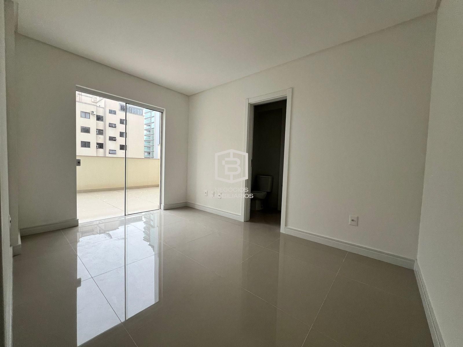 Apartamento à venda com 3 quartos, 115m² - Foto 9