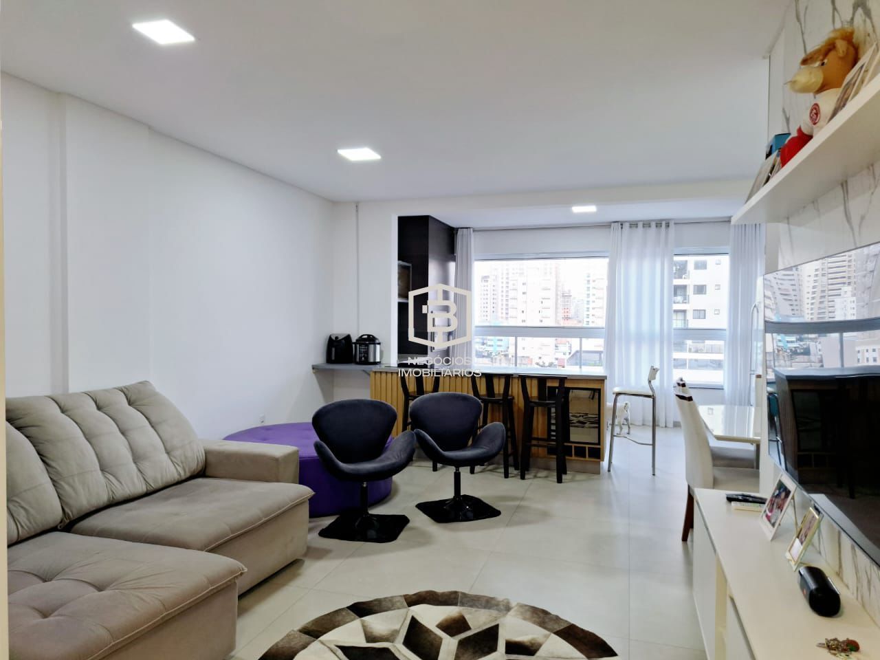 Apartamento à venda com 3 quartos, 115m² - Foto 3