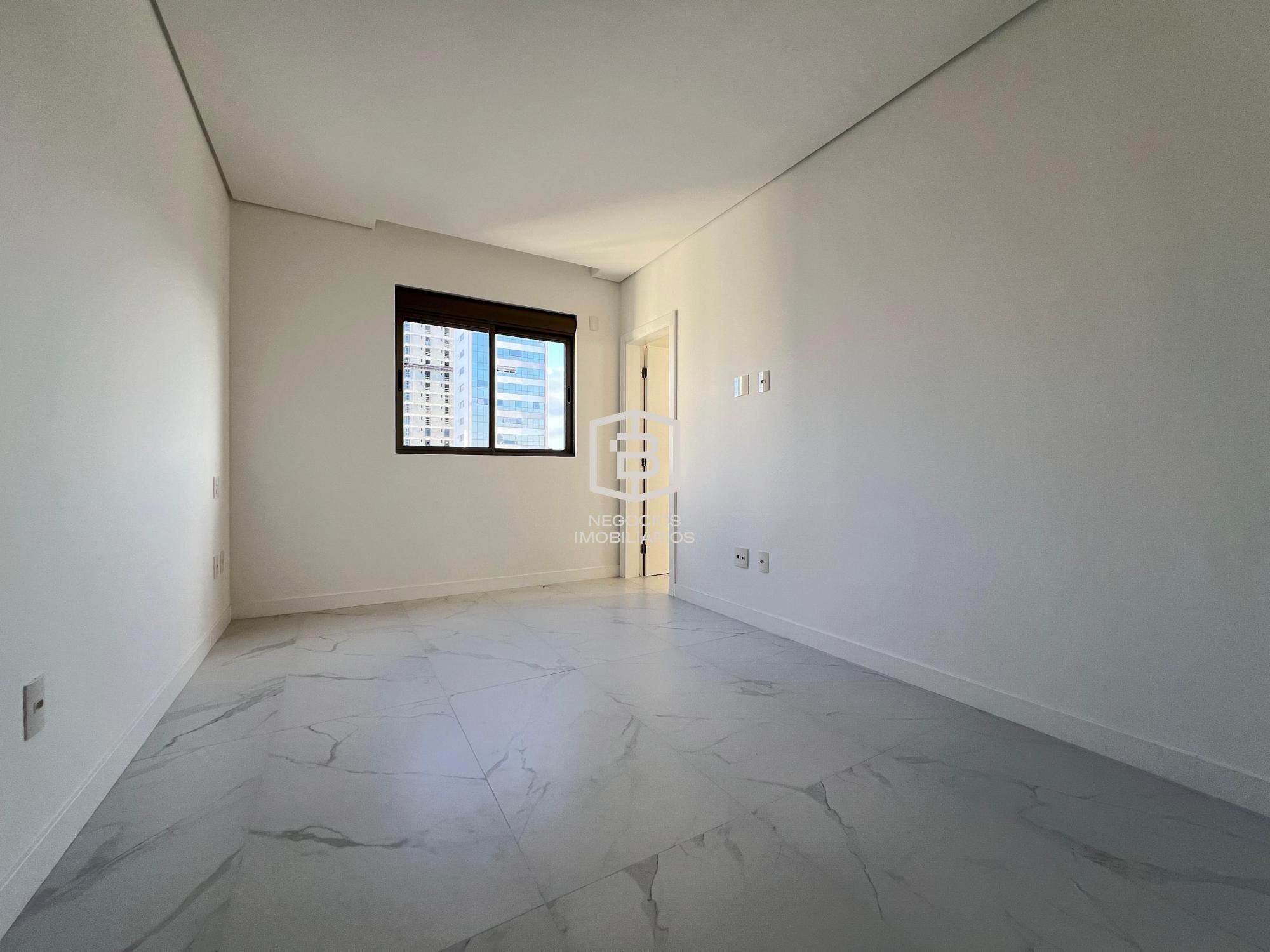 Apartamento à venda com 4 quartos, 158m² - Foto 16