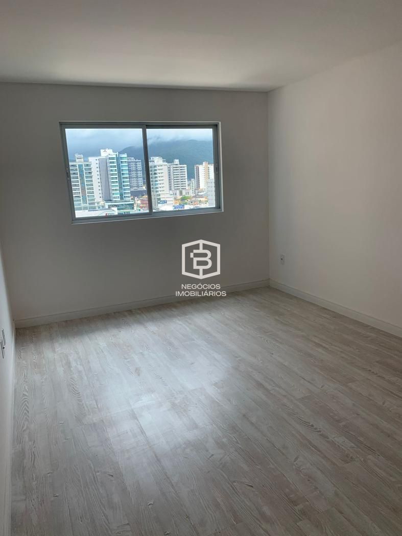 Apartamento à venda com 4 quartos, 149m² - Foto 8