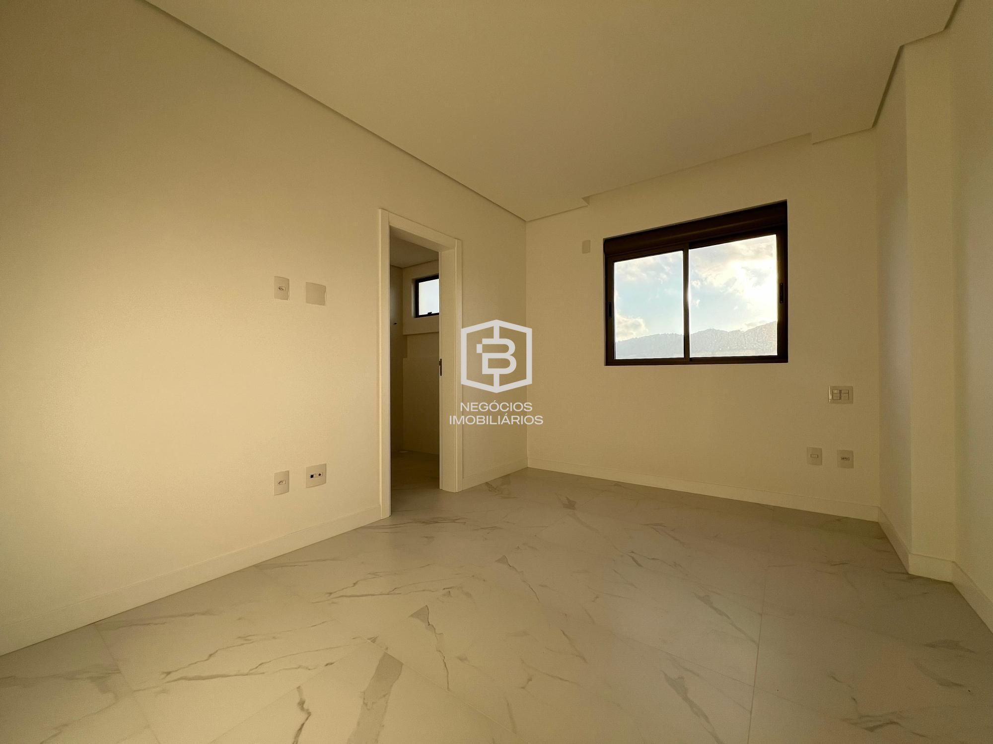 Apartamento à venda com 4 quartos, 158m² - Foto 19