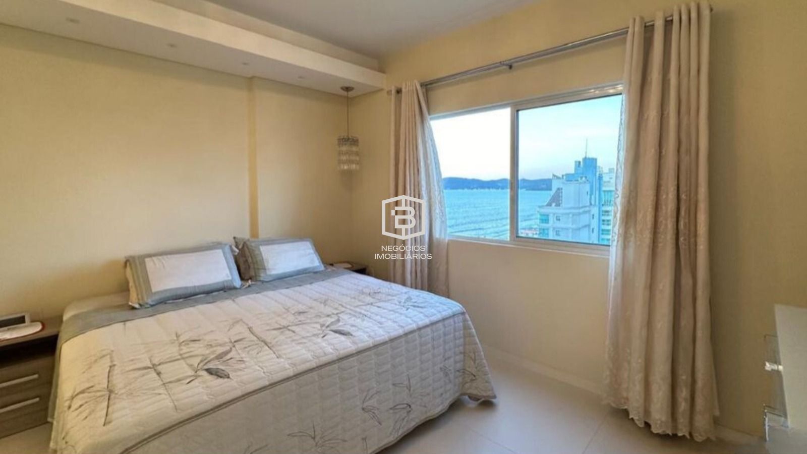 Apartamento à venda com 4 quartos, 225m² - Foto 10