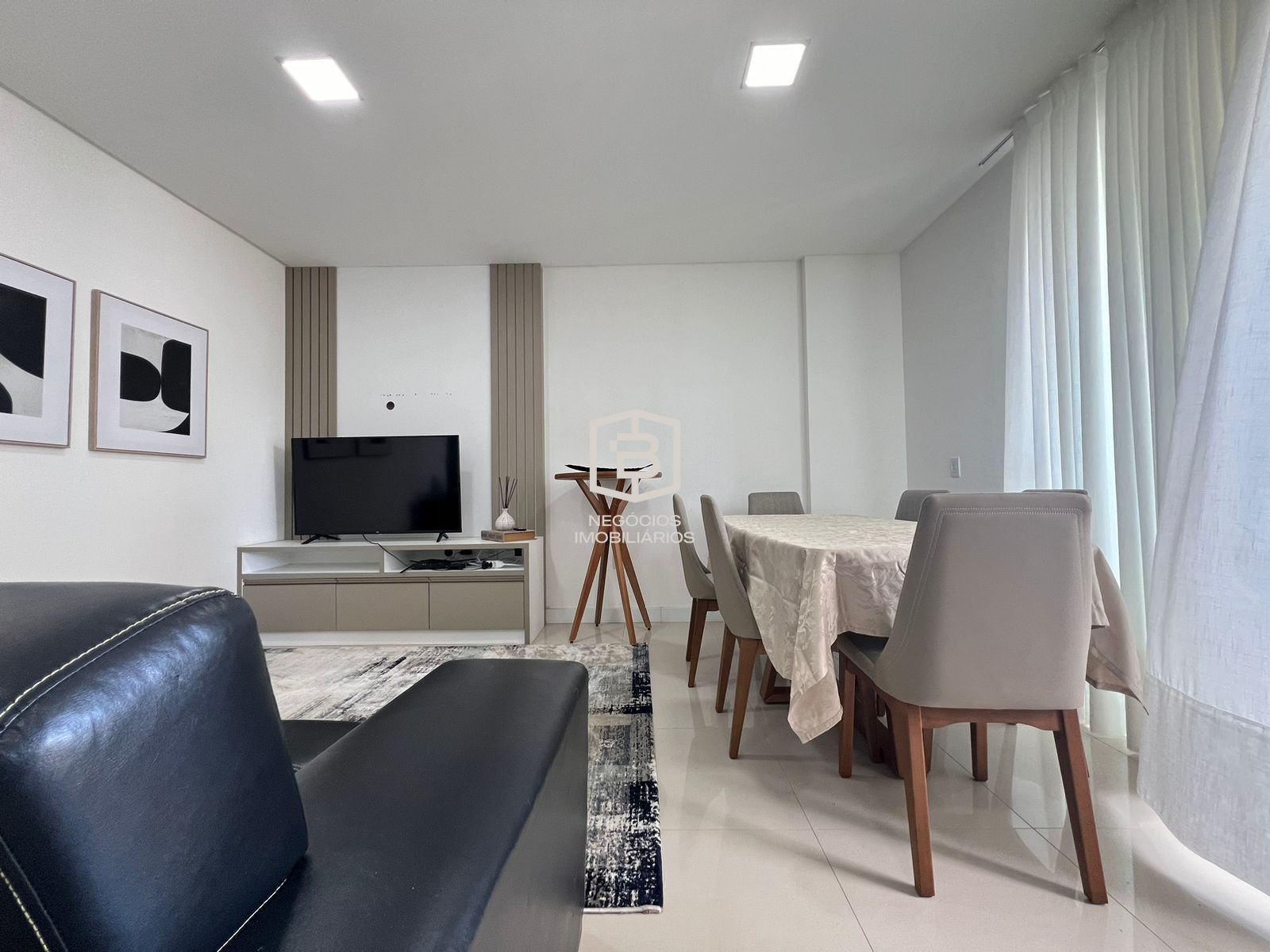 Apartamento à venda com 2 quartos, 78m² - Foto 1