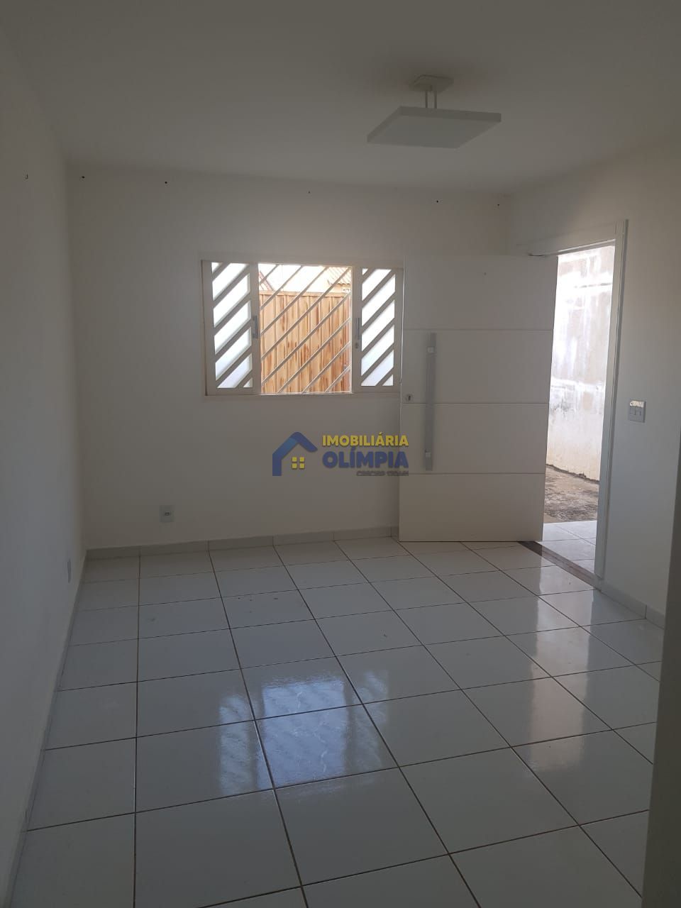 Casa à venda com 3 quartos, 148m² - Foto 3