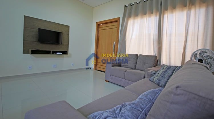 Casa à venda com 3 quartos, 163m² - Foto 2