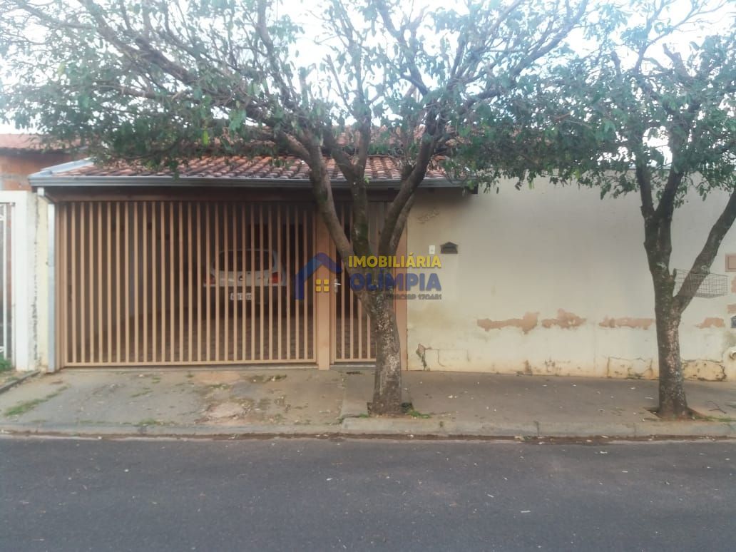 Casa à venda com 3 quartos, 1m² - Foto 1