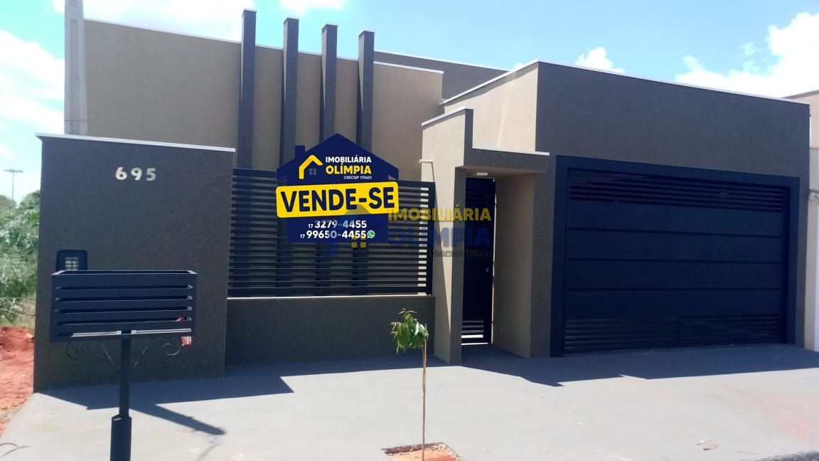 Casa à venda com 3 quartos, 200m² - Foto 1