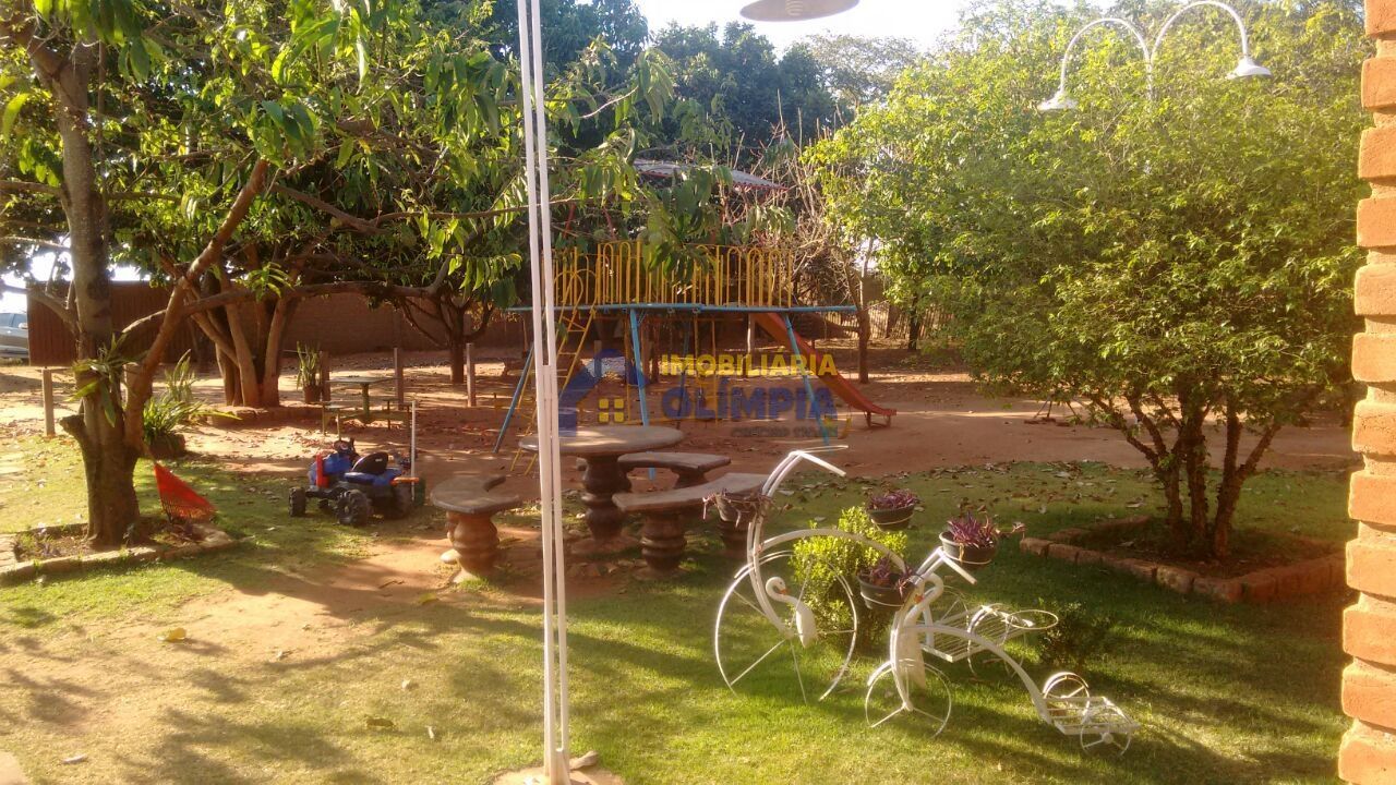 Prédio Inteiro à venda com 6 quartos, 3000m² - Foto 2