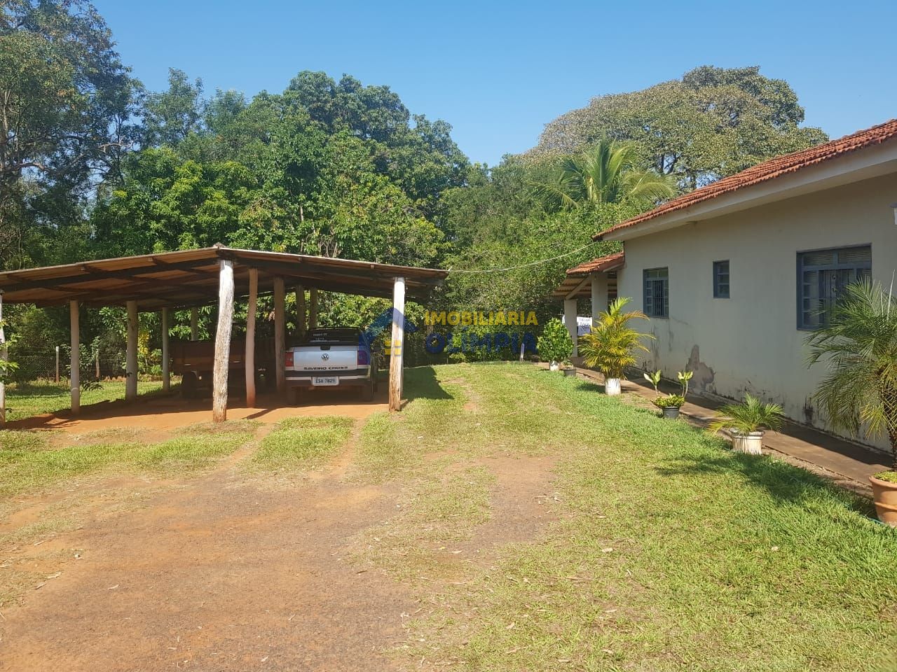 Chácara à venda com 3 quartos, 500m² - Foto 1