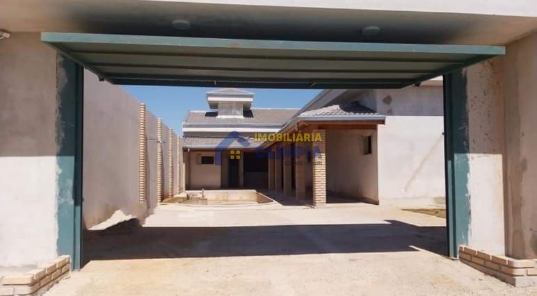 Casa à venda com 3 quartos, 196m² - Foto 4