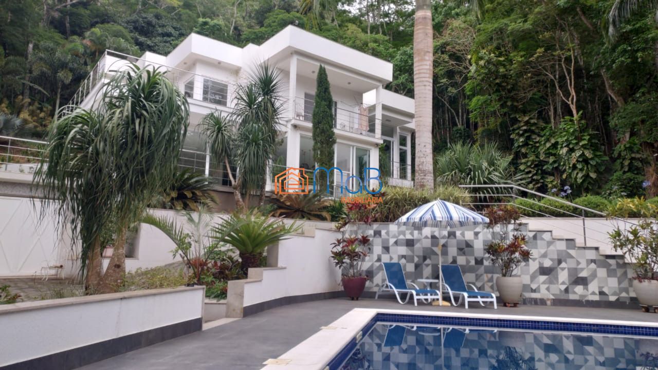 Propriedade luxo rara - paraíso particular entre o verde e o